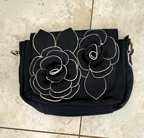 Women medium black faux - women’s,