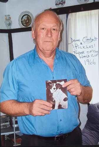 Dave corbett signed pickles - -,