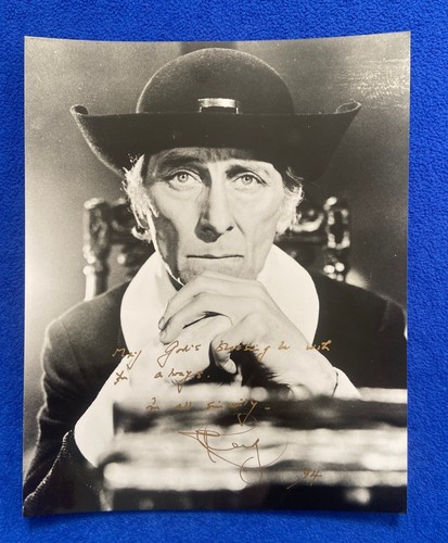 Peter cushing signed photo - cushing, b/w