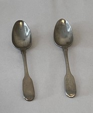 PAIR SILVER GEORGE III OLD ENGLISH PATTERN TEA SPOONS HM LONDON 1815 37.2g