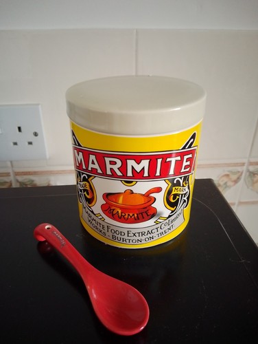 Vintage marmite ceramic - vintage,