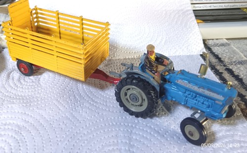 Vintage corgi toys ford - corgi, super