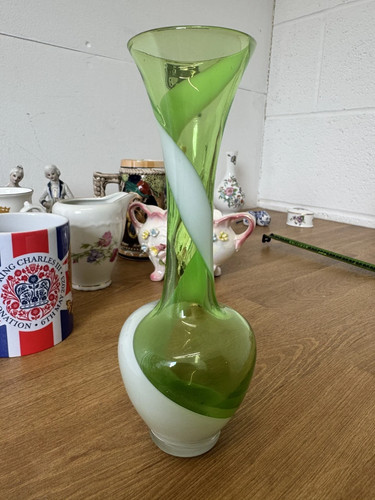 Vintage green and white art - vintage,