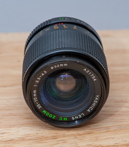 Yashica zoom 70mm - zoom, 35-70mm
