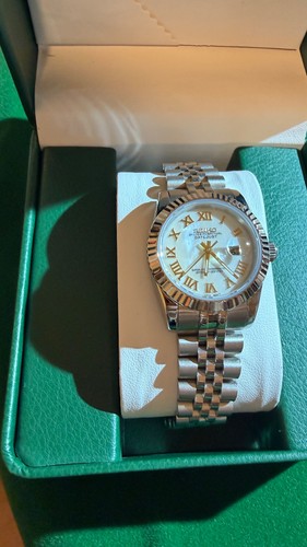 Beautiful mid size 31mm unisex - mid,