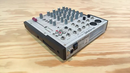 Phonic 802 mixing - mixing, desk