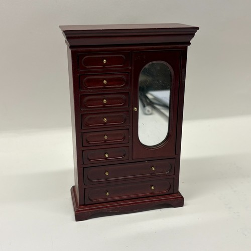 12th scale dolls house - 1:12th,