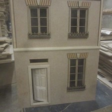 Scale dolls house french - scale,