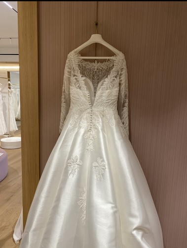 Wedding dress cathedral - wedding, dress.