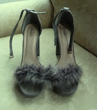 DRAG QUEEN HEELS  CROSS DRESSER TRANSVESTITE GREY OPEN TOED FUR STRAP  SIZE 7