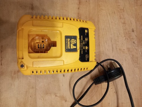 Dewalt de9135 battery - dewalt, charger
