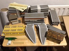 HORNBY 00 GAUGE MODEL RAILWAY PLATFORM & ACCESSORIES 