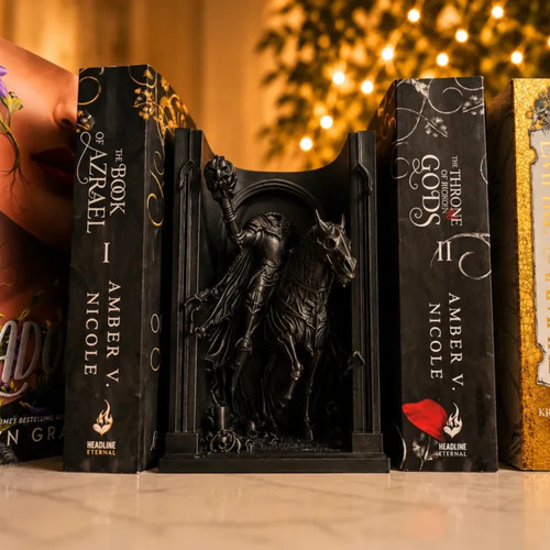 Headless horseman book nook - horseman,