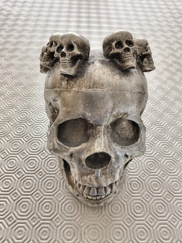 Skull ornament grey - grey, silver