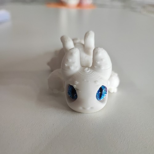 How train your dragon - train,