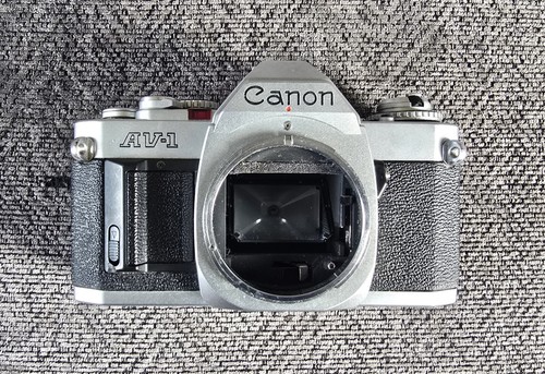Canon 35mm slr - canon, av-1