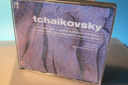 Tchaikovsky swan lake - swan,