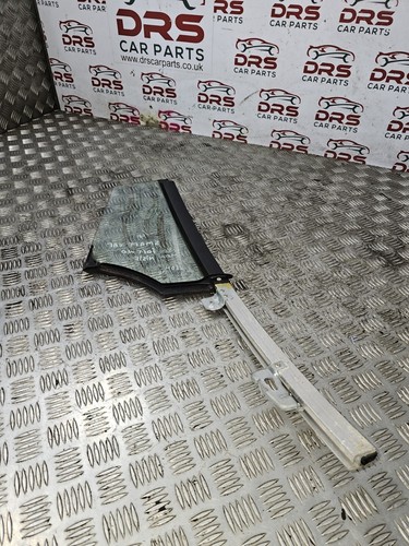 Smart car fortwo window - 1/4,
