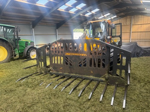 Strimech folding fork buckrake - fork,