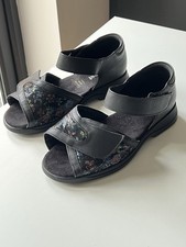 Cosyfeet Woman’s Sandals