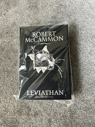 Signed robert mccammon - robert,