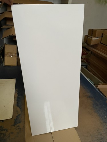 300mm white gloss - 300mm, slab