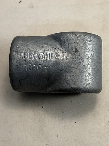 Short tee galvanised pipe - galvanised,