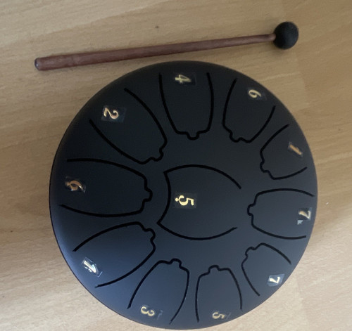 Black steel tongue drum - black,