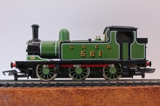Mainline 37054 Class J72 0-6-0T Tank Locomotive LNER 581 OO Gauge Good Runner