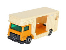 Matchbox Bedford Horse Box 40