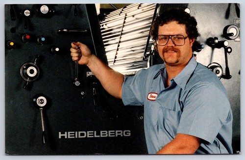 Man operating heidelberg - operating,