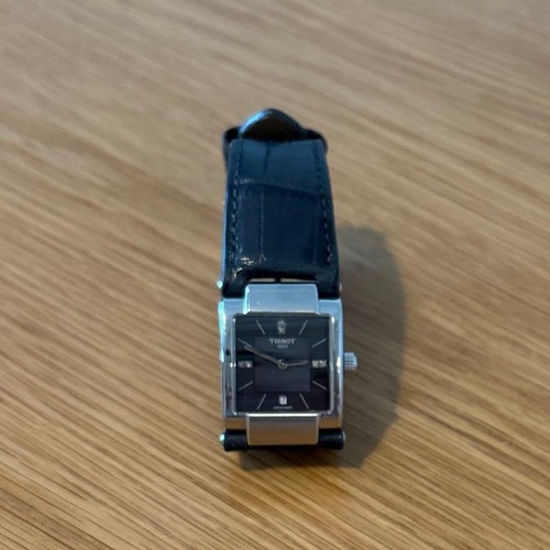 Tissot quartz wristwatch black - tissot,
