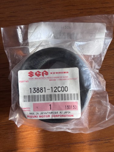 Suzuki rgv250 airbox rubbers - suzuki,