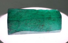 305 natural emerald - ct,