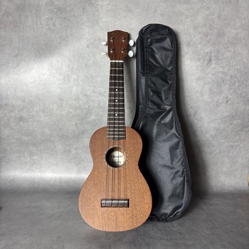 Hanalei huk 80c - hanalei, 4-string