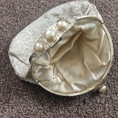 148 antique cream - 148,