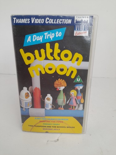 Vintage 1980s button moon - button, vhs