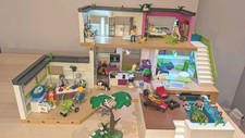 Playmobil City Life House 5574 with Pool, Extension, 15 People & Lots Of Extras