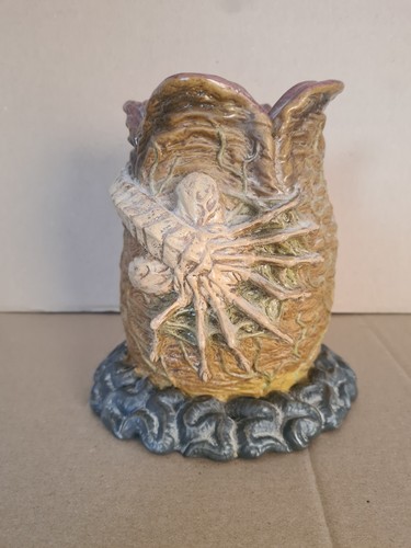 Alien facehugger xenomorph egg - facehugger,
