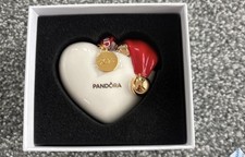 New Pandora 2025 White Heart &
