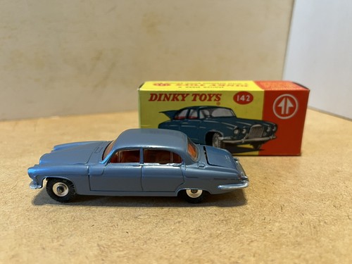 Dinky toys 142 jaguar mark - dinky,