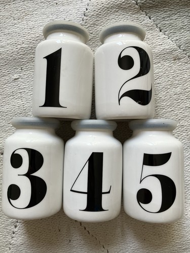 Set numbered storage jars - 5,
