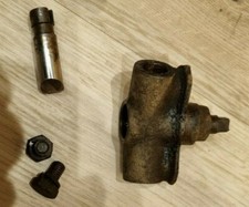Austin A40 Devon Rear brake shoe adjuster Stock01