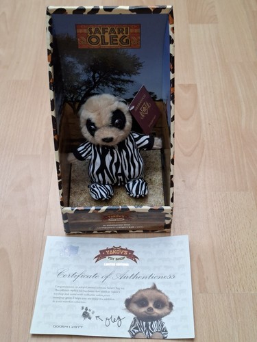 Meerkats safari baby oleg with - safari,