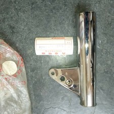 Honda cb125s r/h headlight ear honda part no. 51602-324-740