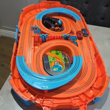 Hot Wheels 1:64 Portable Electric Slot Racing Car 280cm Track Carry Case 2018