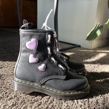 Dr. Martens 1460 Zip Heart