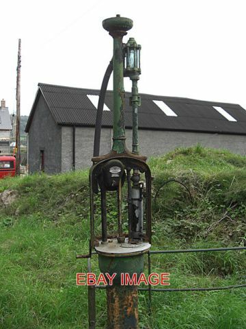Photo old petrol pump - photo,