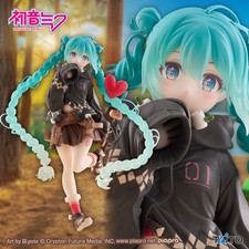 UK Hatsune Miku Figure Fashion