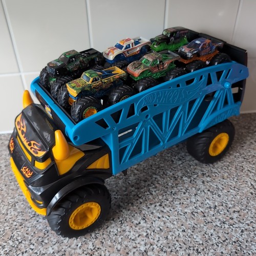 Hot wheels toro - hot,